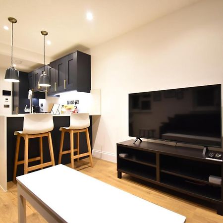 Stunning 3 Bed Apartment London Bagian luar foto