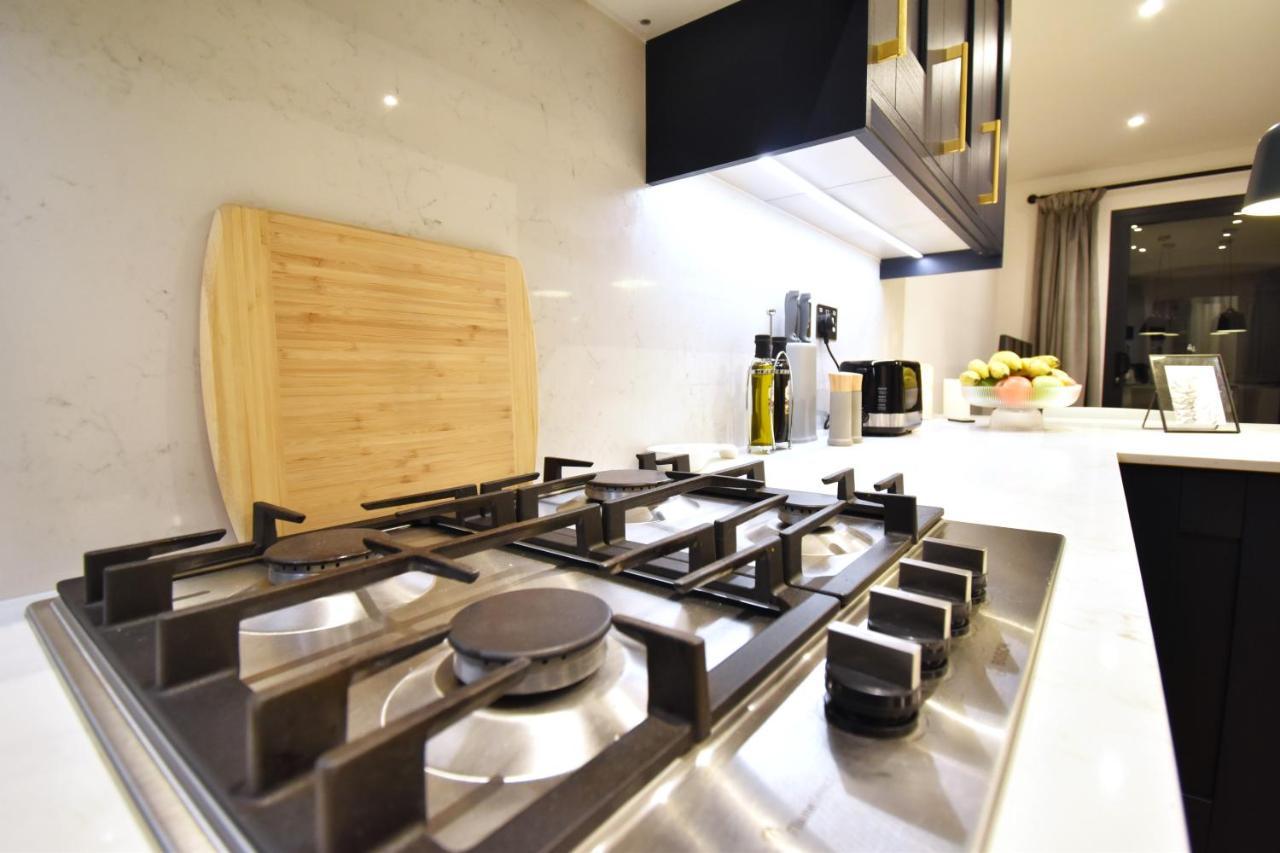 Stunning 3 Bed Apartment London Bagian luar foto